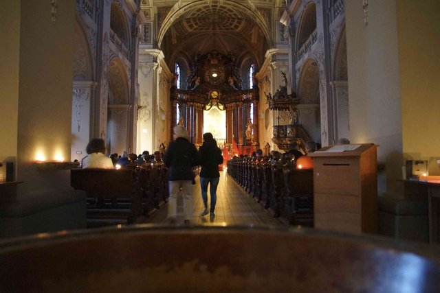 Herzlich willkommen zur Nacht der Lichter in Walldürns Wallfahrtsbasilika.