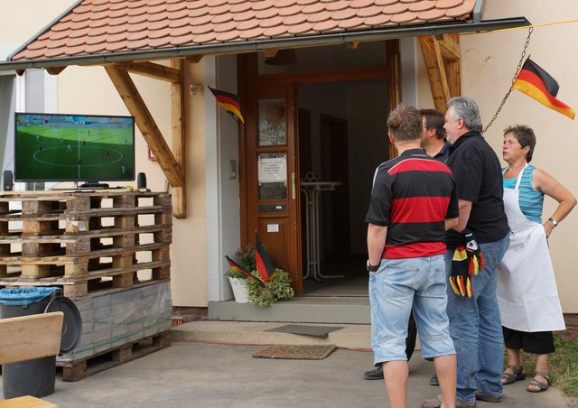 Hauptsache live dabei. Gesehen in Windischbuchen.