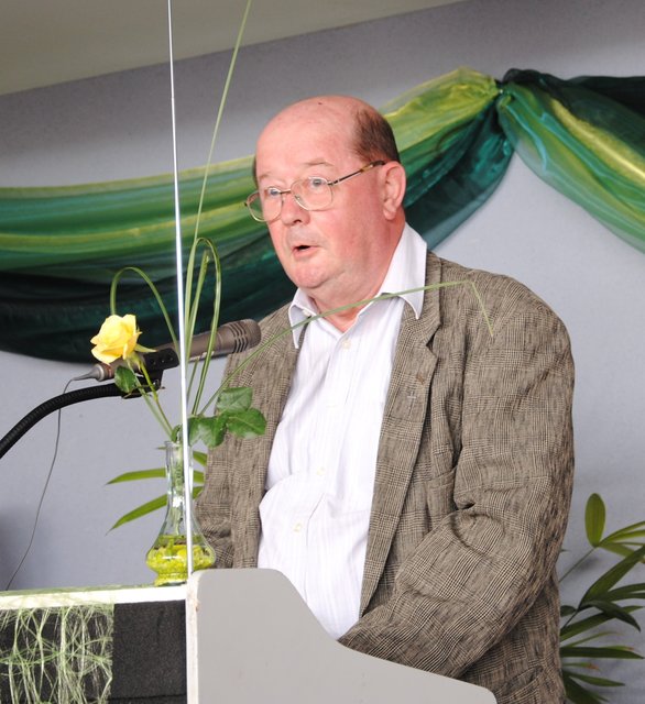 Auch Pfarrer Josef Kraus gehörte zu den Gratulanten