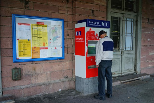 Am Bahnhof in Klingenberg. Foto Roland Schönmüller