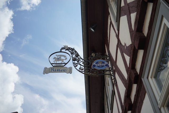 "Zum Ritter"  - ein altehrwürdiges Wirtshaus ist nach der Sanierung wieder öffenlich zugänglich unbd lädt zum Verweilen ein.