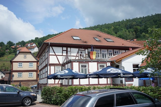 "Zum Ritter"  - ein altehrwürdiges Wirtshaus ist nach der Sanierung wieder öffenlich zugänglich unbd lädt zum Verweilen ein.