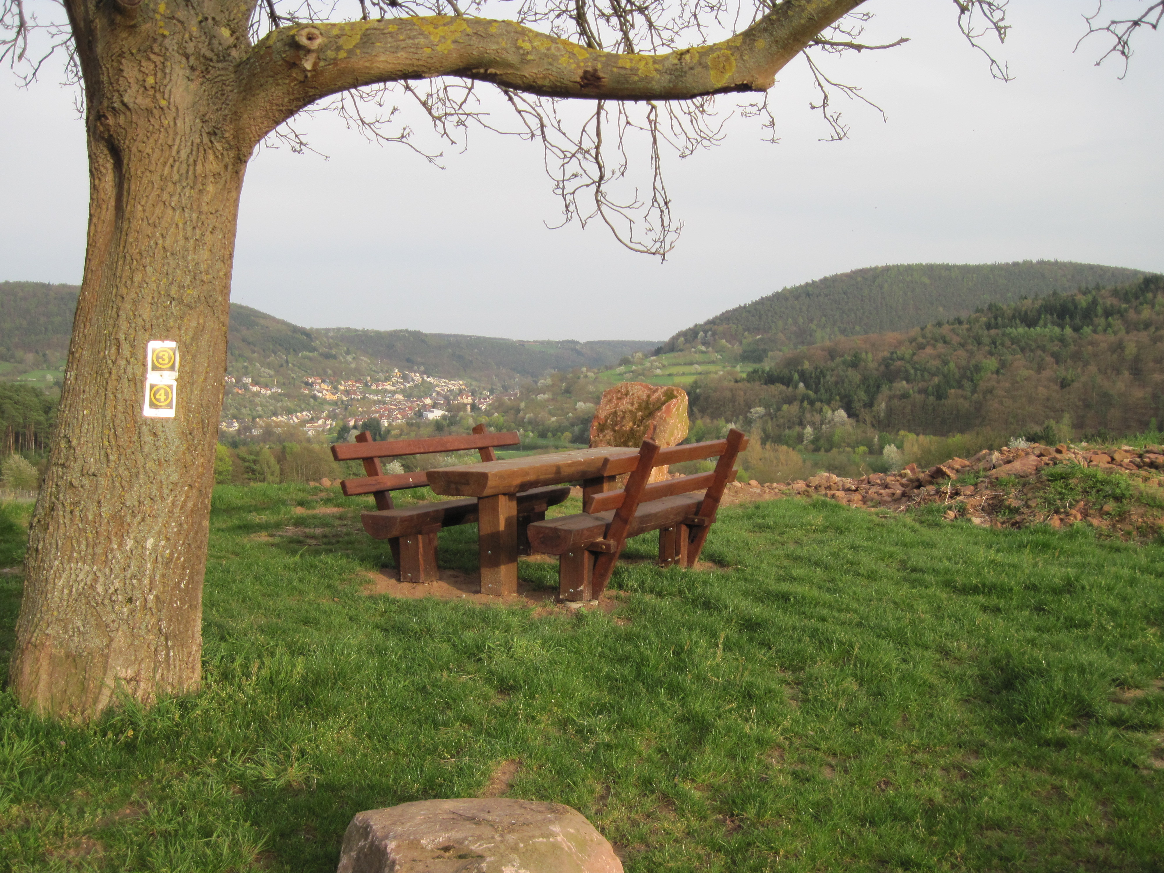 Neue Sitzgruppe der Gäste-Info-Bürgstadt