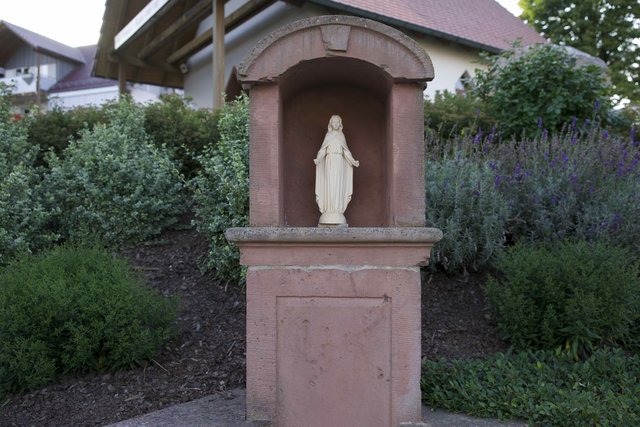 Bildstock mit Marienstatue in Windischbuchen
