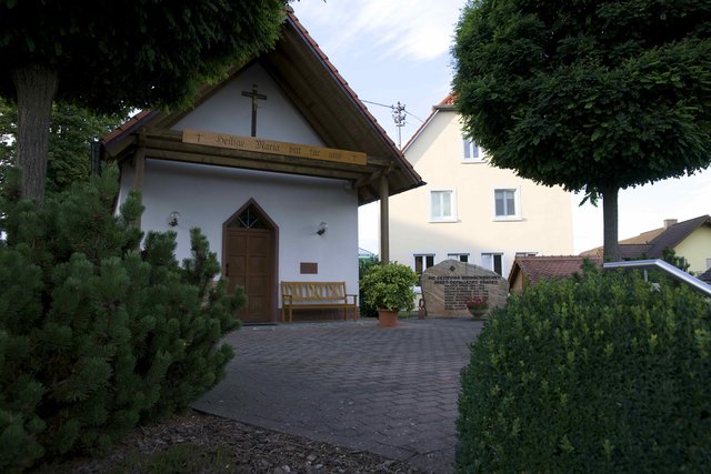 Kapelle und Dorfgemeinschaftshaus in Windischbuchen