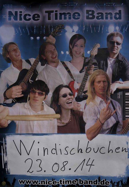 Gelungener Auftritt am Samstagabend in Windischbuchen: temperamentvolle  Musik mit der Gruppe „Nice Time Band“.