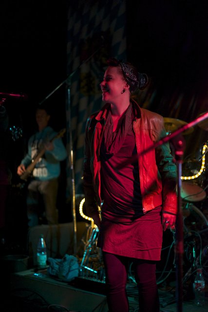 Gelungener Auftritt am Samstagabend in Windischbuchen: temperamentvolle  Musik mit der Gruppe „Nice Time Band“.