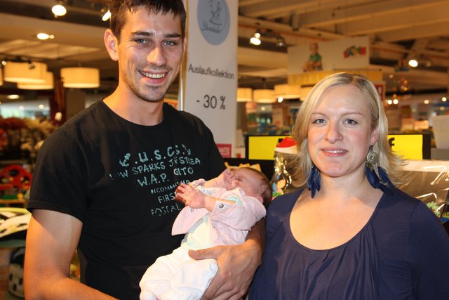 Gewinnerparty "Wonneproppen 2014" im Wohn-Center Spilger in Obernburg.