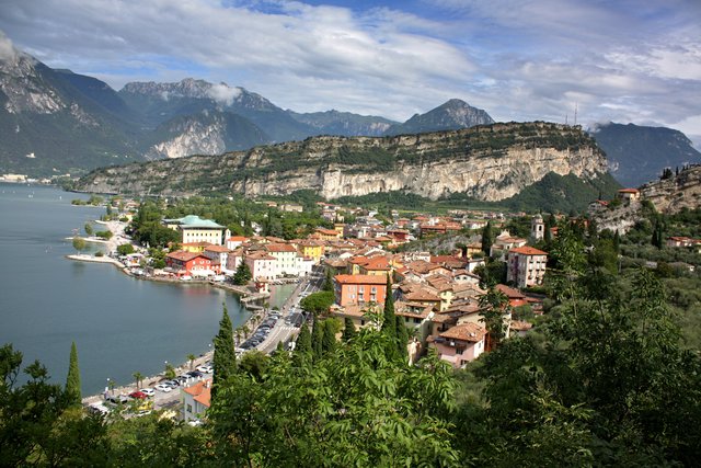 Erster Blick von der Straße auf unser Urlaubsdomizil Torbole am Gardasee