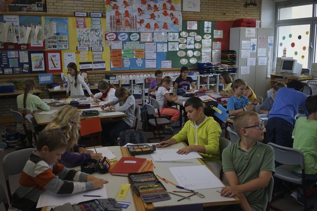 Blick in eine Schulklasse an der Grundschule Bürgstadt