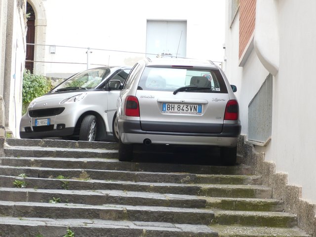 So geht Parken auch (Aber nicht in Deutschland!)