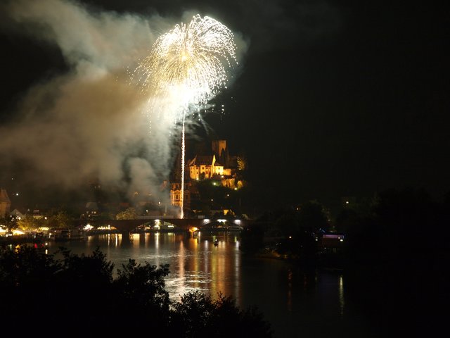 Feuerwerk von der Martinsbrücke aus gesehen
