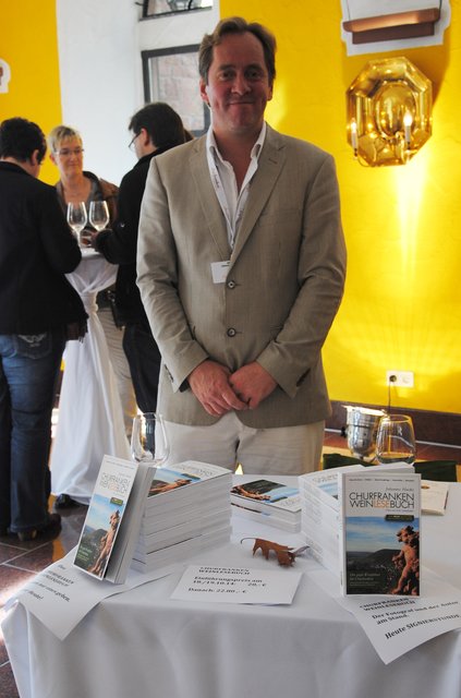 Johannes Hucke gab am Genuss-Festival sein Churfranken Weinlesebuch heraus