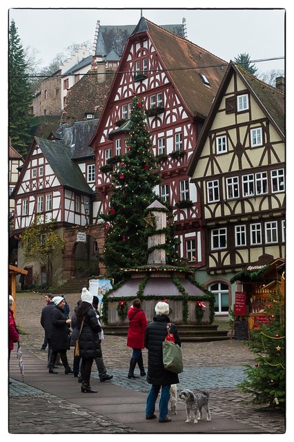 Weihnachtsmarkt am Schnatterloch in Miltenberg