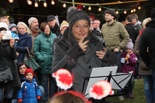 Anne Rüttiger dirigiert | Foto: Renate Miltenberger