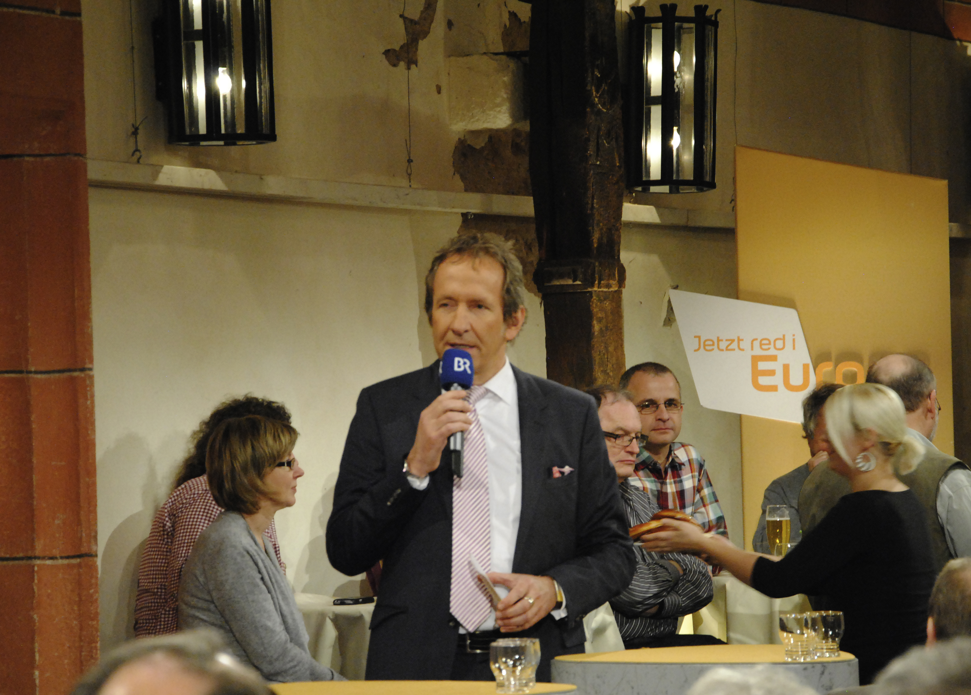 Moderator Tilmann Schöberl