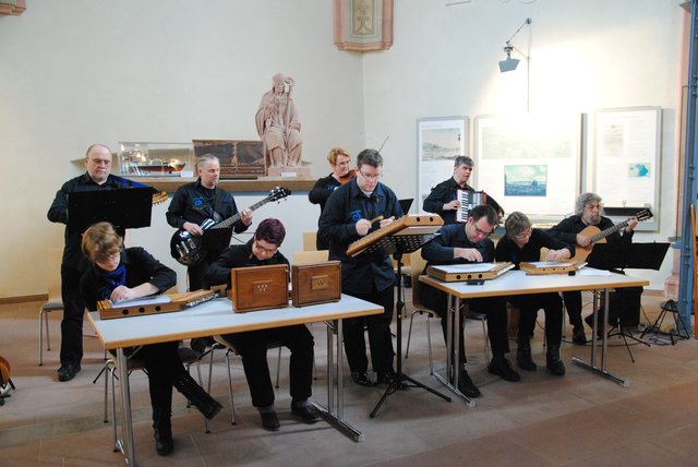 Die Musikgruppe Saitensprung begeisterte das Publikum
