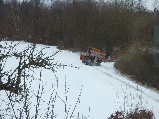 Schippacher Weg in Wenschdorf - Sonntag, 08.12.15 kurz vor 8 Uhr