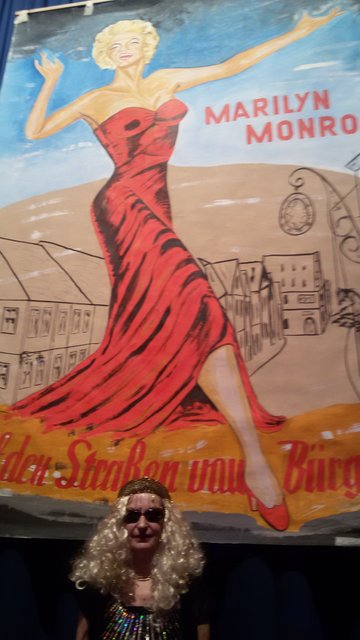 "Blondes have more fun!?!"