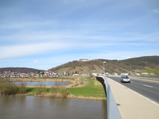 Über die Brücke nach Großheubach