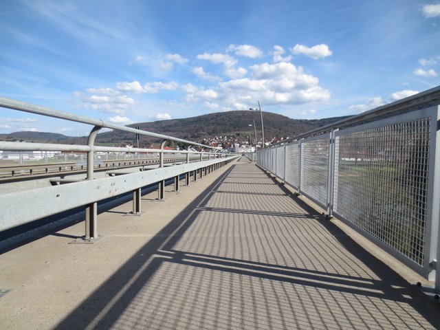 Über die "Martinsbrücke" nach Miltenberg