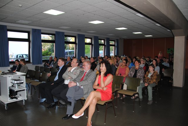 Die Zuhörer erlebten kurzweilige Präsentationen, die die Schülerinnen und Schüler toll vorbereitet hatten. | Foto: Andrea Kaller-Fichtmüller