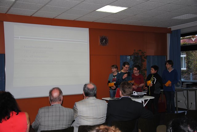 Die Möbelwerkstätte Reichert wird vorgestellt. | Foto: Andrea Kaller-Fichtmüller