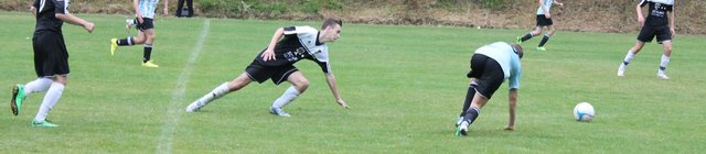 Marco Schäfer versucht die Unterzahl zu kompensieren