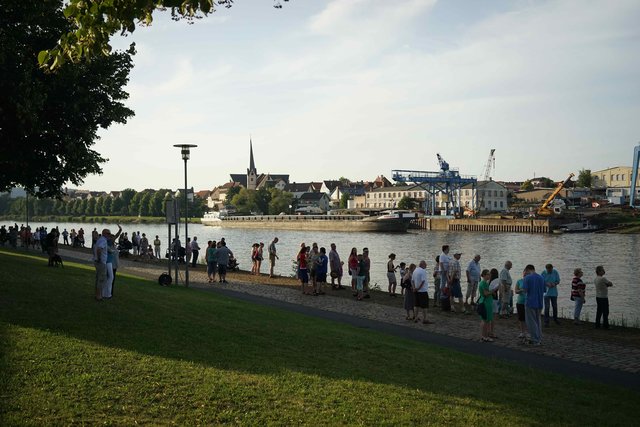 Action und Wasserski-Akrobatik auf dem Main bei Wörth am Bayerischen Untermain.