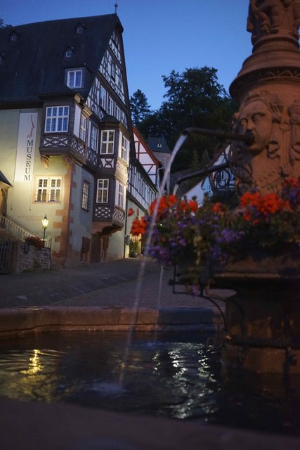 Romantik pur am verträumten Miltenberger Marktplatz.