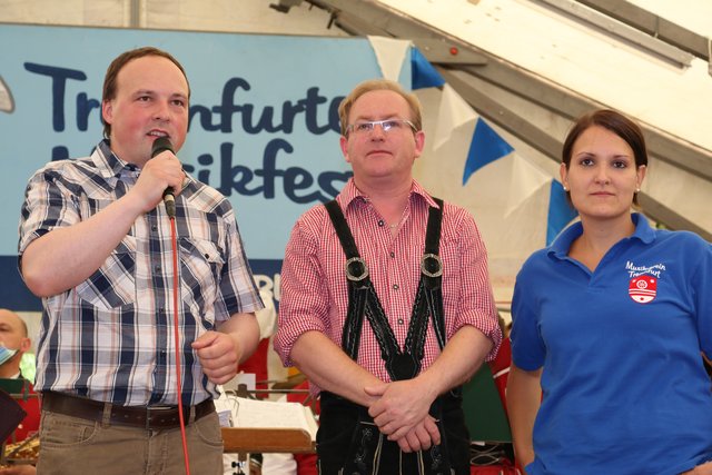 Begrüßung der französichen Gäste auf dem Trennfurter Musikfest