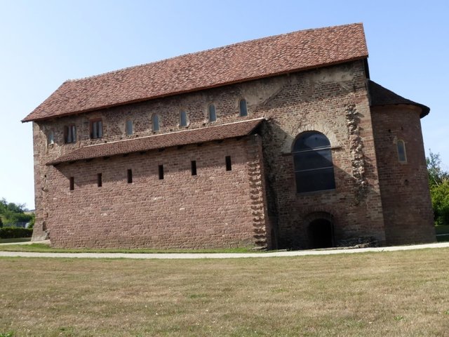 Einhardsbasilika Steinbach