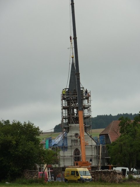Kurz vor dem Abheben der Turmspitze