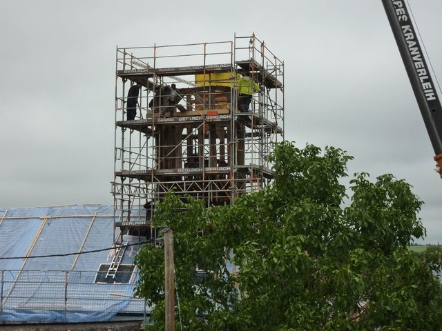 Turmkonstruktion mit Gerüst