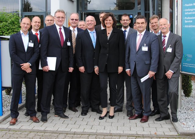 Die Gäste bei der Ankunft von Staatsministerin Ilse Aigner. | Foto: Andrea Kaller-Fichtmüller