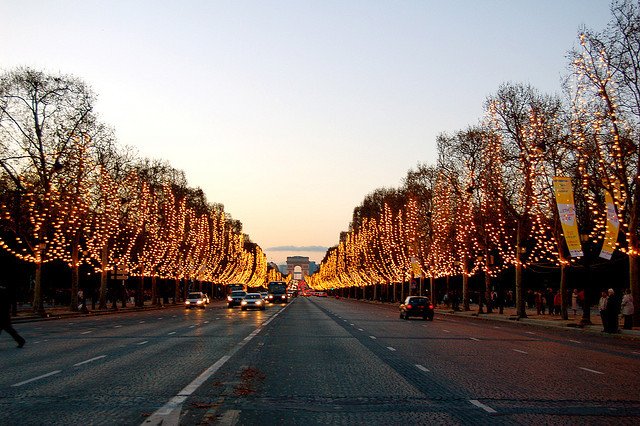 Weihnachtsbeleuchtung auf den Champs-Eylsées | Foto: Flickr: dominiqueb