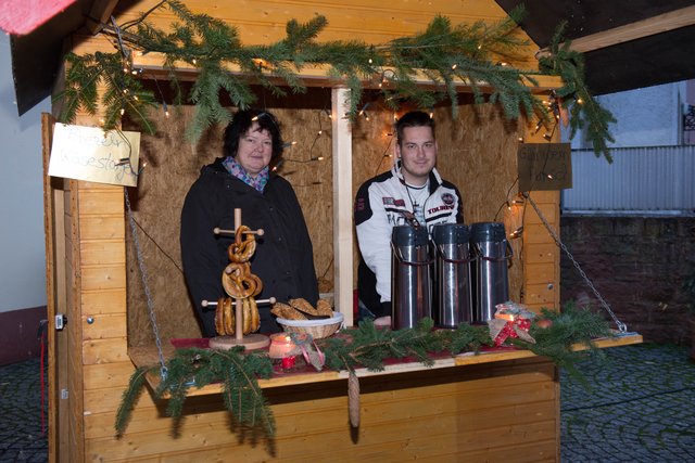 Die Glühwein-Punsch-Station