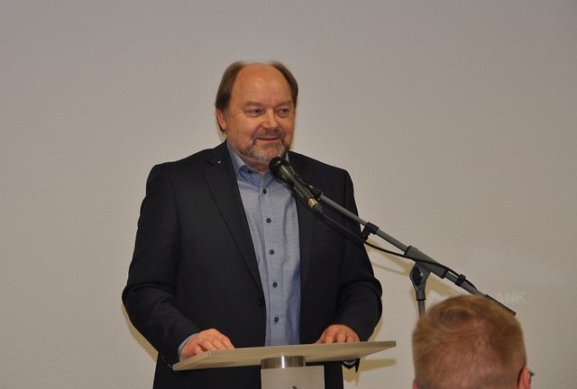 Bürgermeister Demel bei seiner Ansprache.