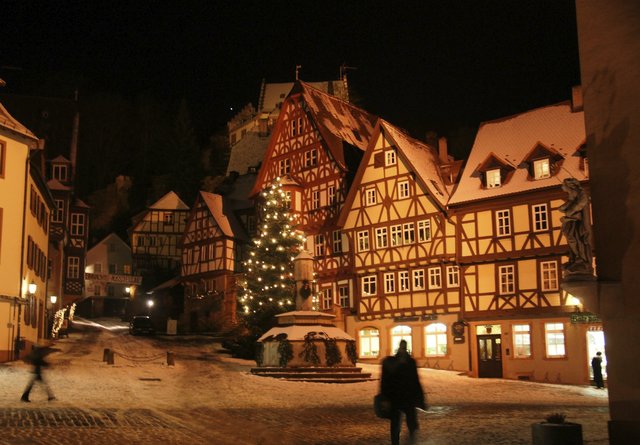 Winterliches Miltenberg.