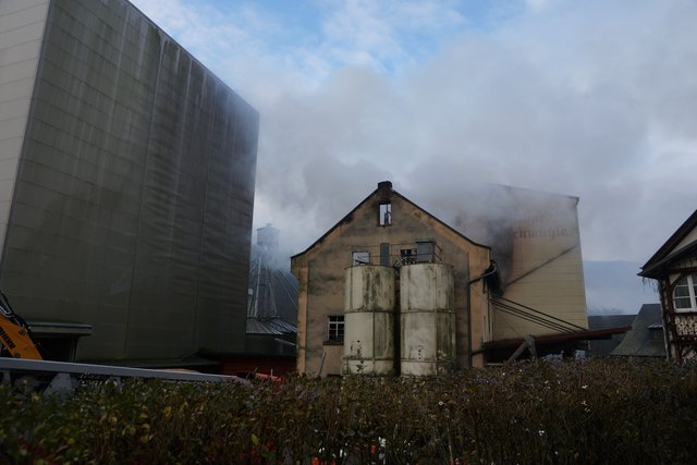 Feuer im Mühlenbetriebsgebäude.