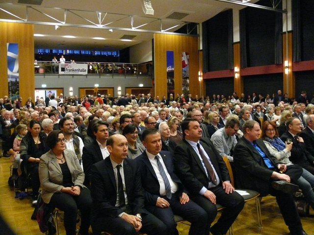 Zahlreiche Bürgerinnen und Bürger waren der Einladung gefolgt.