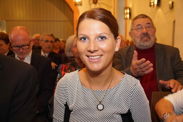 Lesenswerte Monographie: 
Beim Festakt am 20.09.2015 im Alten Rathaus wurde auch das Buch von Madeleine Reuter (unser Bild) mit dem Titel „Die Fünf-Wunden-Bruderschaft im Franziskanerkloster Miltenberg“ vorgestellt und gewürdigt.