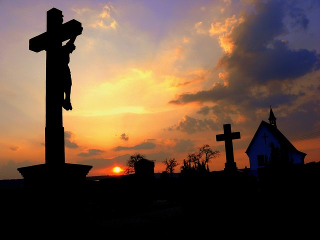 Friedhof und Einsegnungskapelle in Eichenbühl-Heppdiel.
