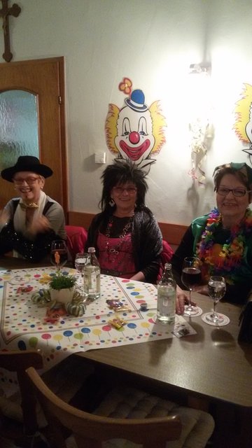 3 lustige Teilnehmerinnen