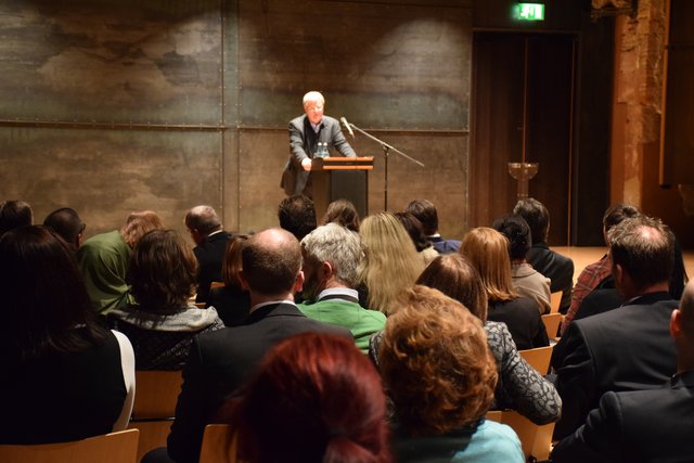 Peter Clever: Die Arbeitsaufnahme von Flüchtlingen darf nicht an umständlichen Prozessen scheitern.