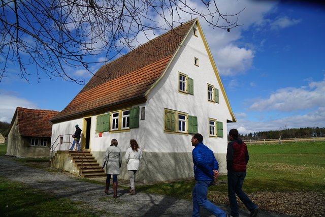 Ein selten erhalten gebliebener, offener Rauchfang und ein archäologischer Schnitt in drei Bauphasen sind in diesem Museumsgebäude neuerdings zu bewundern.