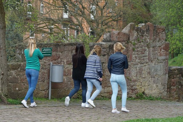 Auf Stippvisite auf der Miltenburg.
