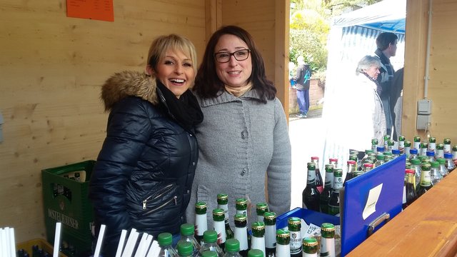 Der Elternbeirat sorgte für die Bewirtung beim Kindergartenfest in Weckbach.