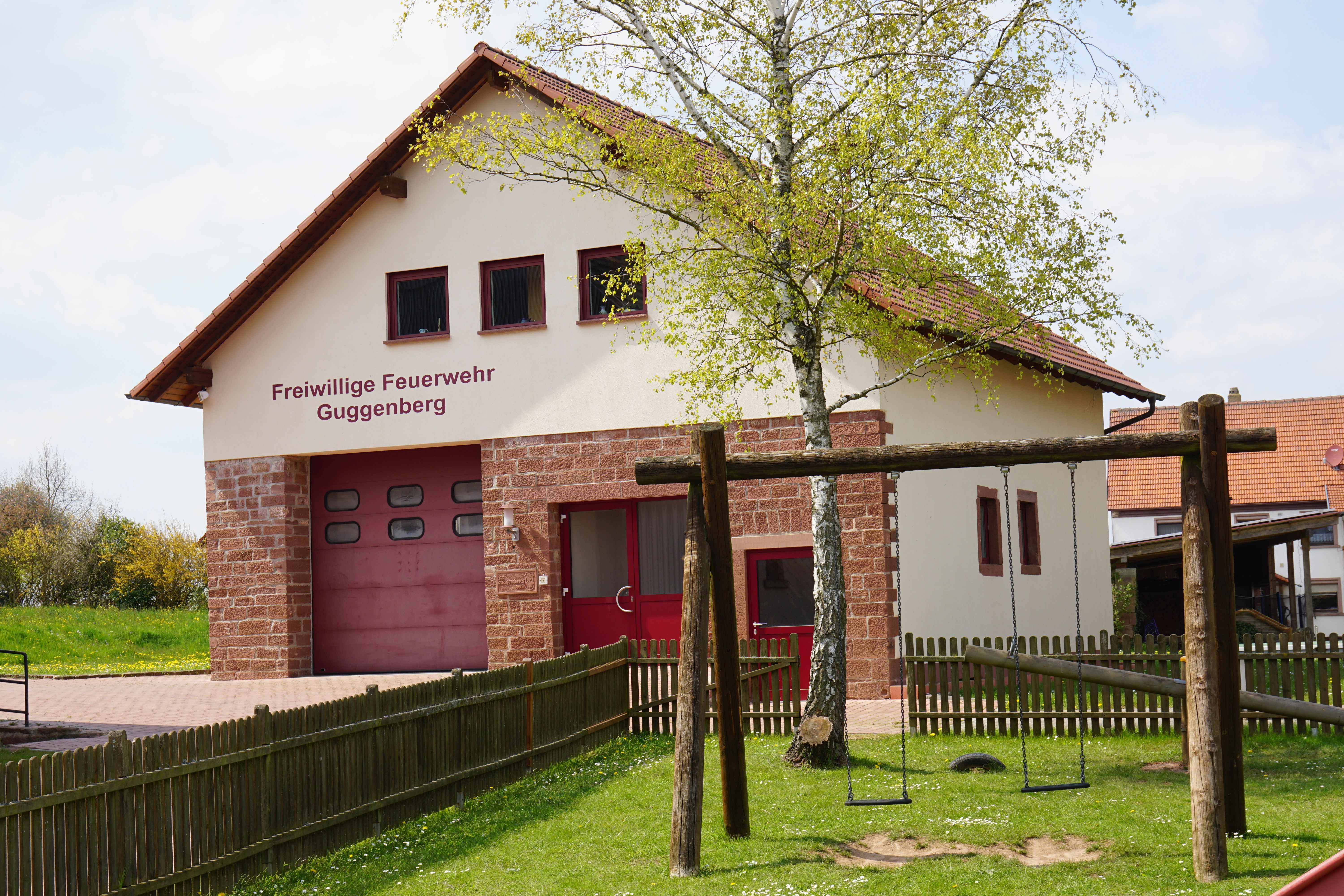 Auf den Besuch am kommenden Wochenende freuen sich alle Guggenberger, insbesondere die örtliche Freiwillige Feuerwehr.