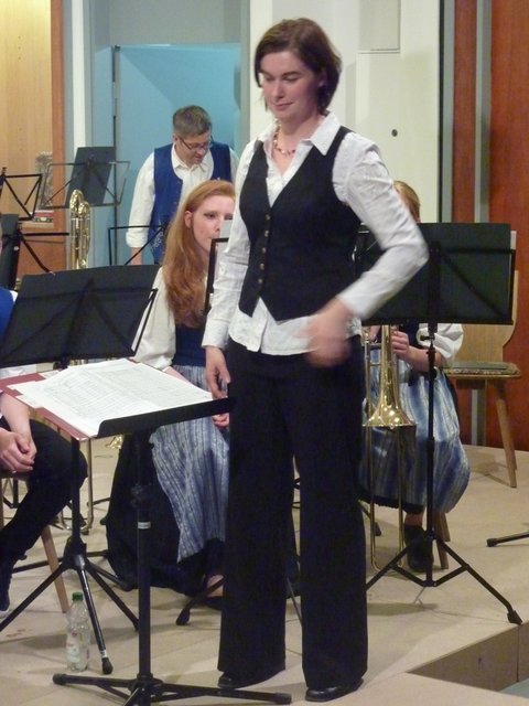 Jugendkapelle Wenschdorf-Monbrunn unter der Leitung von Susanne Hock beim Musikalischen Maienabend 2016